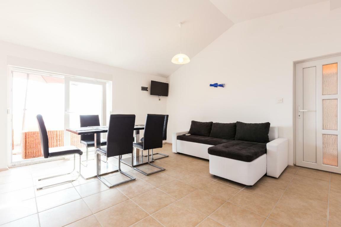 Apartmani Filip Мандре Екстер'єр фото